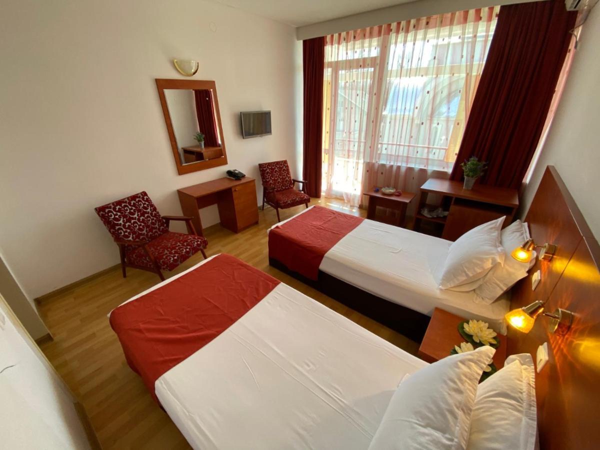 Hotel Tomis 3*