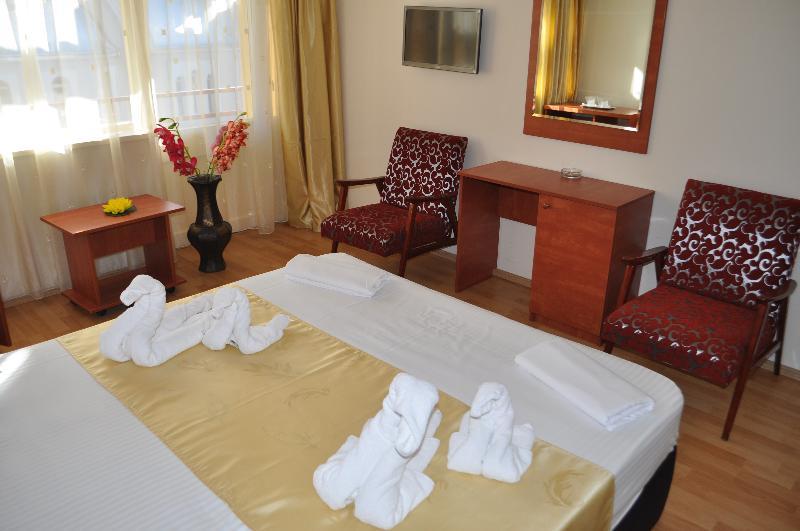 Tomis Hotel 3*