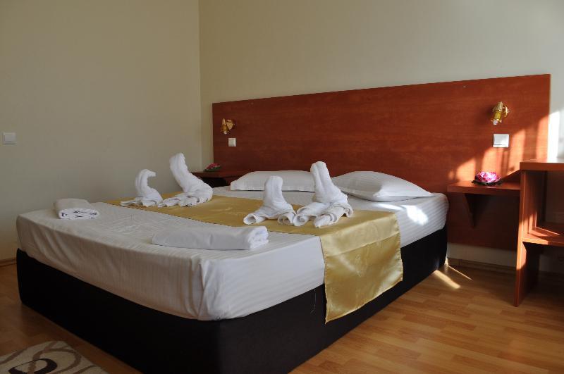 Tomis Hotel